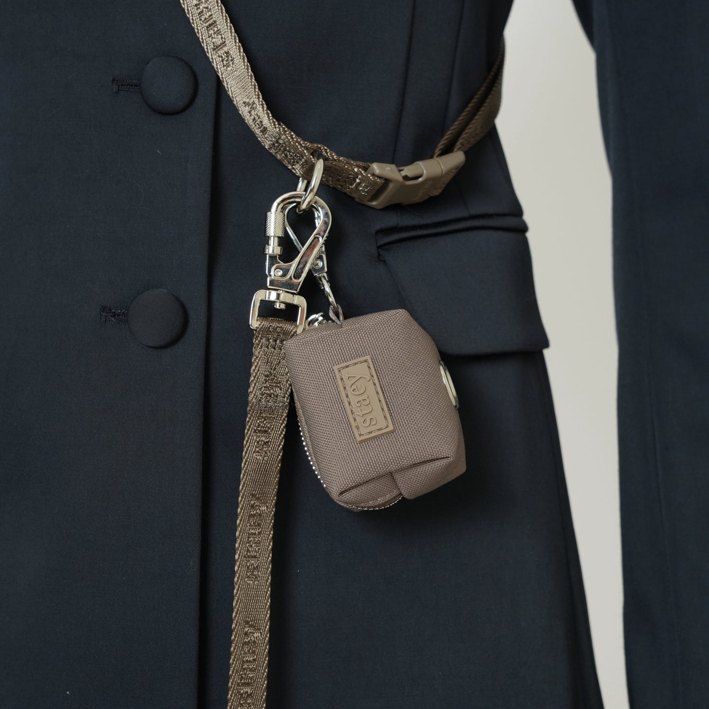 Elma Active Poseholder | Taupe